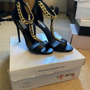 Steve Madden Magnetik heels